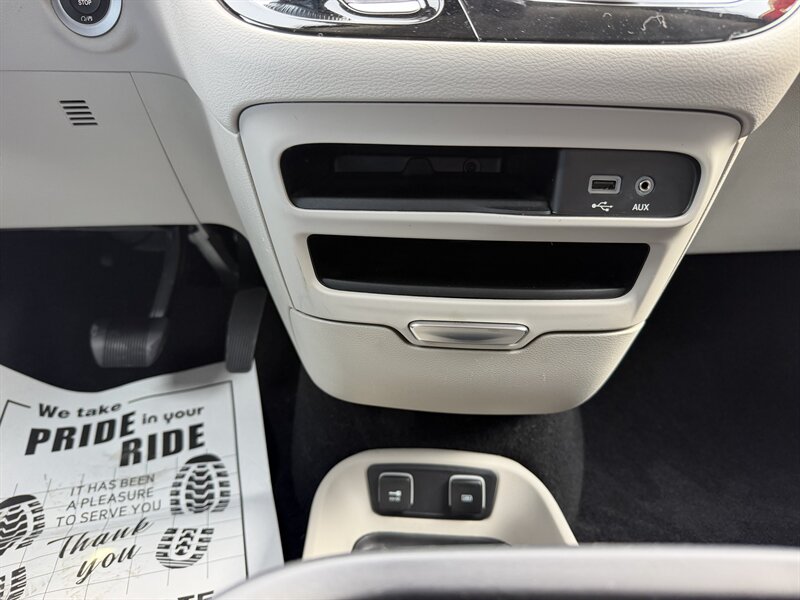 2018 Chrysler Pacifica Touring L - Photo 32 - Terre Haute, IN 47804