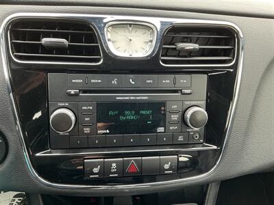 2013 Chrysler 200 Limited - Photo 21 - Terre Haute, IN 47804
