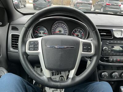 2013 Chrysler 200 Limited - Photo 16 - Terre Haute, IN 47804