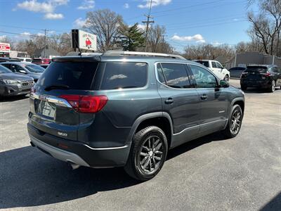 2019 GMC Acadia SLT-1 - Photo 5 - Terre Haute, IN 47804