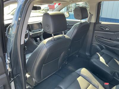 2019 GMC Acadia SLT-1 - Photo 12 - Terre Haute, IN 47804