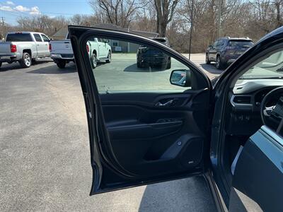 2019 GMC Acadia SLT-1 - Photo 15 - Terre Haute, IN 47804