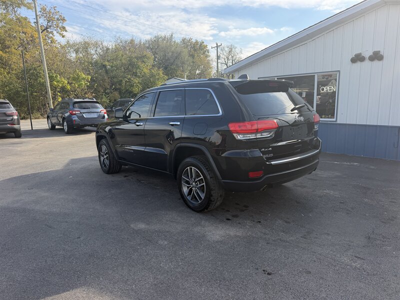 2017 Jeep Grand Cherokee Limited - Photo 3 - Terre Haute, IN 47804