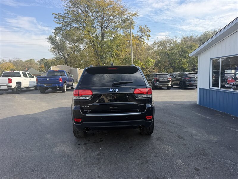2017 Jeep Grand Cherokee Limited - Photo 4 - Terre Haute, IN 47804