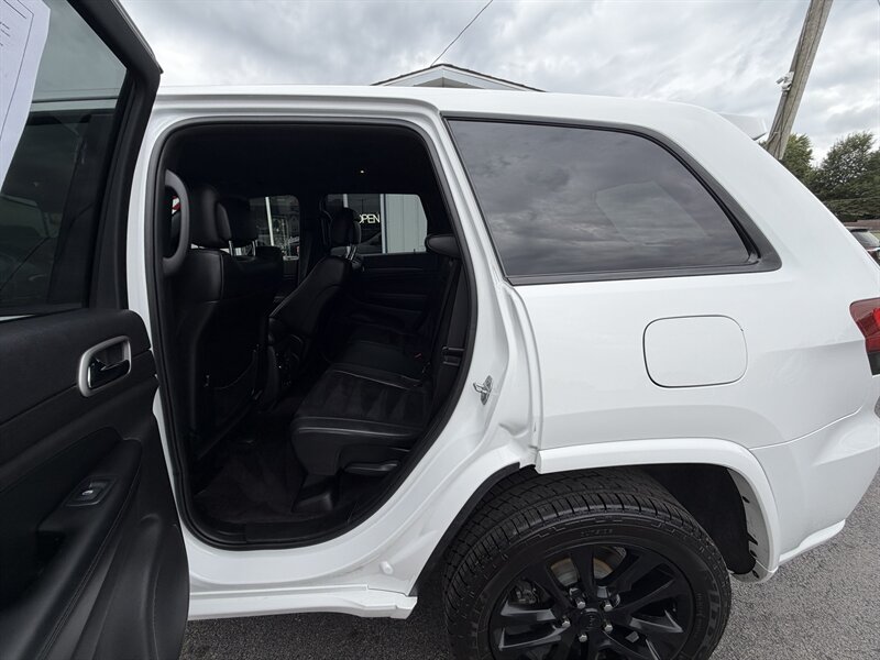 2018 Jeep Grand Cherokee Altitude - Photo 7 - Terre Haute, IN 47804