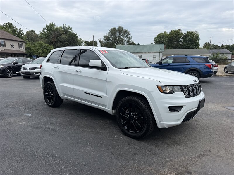 2018 Jeep Grand Cherokee Altitude - Photo 5 - Terre Haute, IN 47804