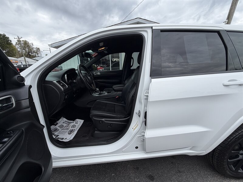 2018 Jeep Grand Cherokee Altitude - Photo 8 - Terre Haute, IN 47804