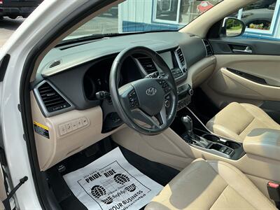 2016 Hyundai TUCSON Limited   - Photo 9 - Terre Haute, IN 47804