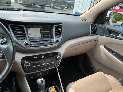 2016 Hyundai TUCSON Limited   - Photo 21 - Terre Haute, IN 47804