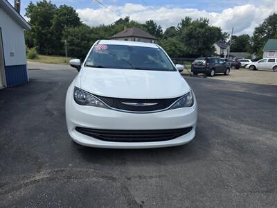 2020 Chrysler Voyager LX   - Photo 8 - Terre Haute, IN 47804
