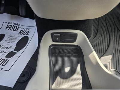 2020 Chrysler Voyager LX   - Photo 30 - Terre Haute, IN 47804