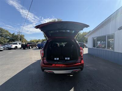 2017 Ford Explorer XLT   - Photo 10 - Terre Haute, IN 47804