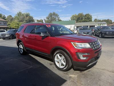 2017 Ford Explorer XLT   - Photo 6 - Terre Haute, IN 47804