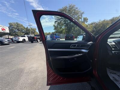 2017 Ford Explorer XLT   - Photo 21 - Terre Haute, IN 47804