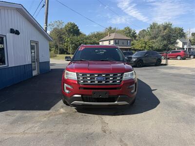 2017 Ford Explorer XLT   - Photo 7 - Terre Haute, IN 47804