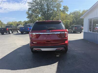 2017 Ford Explorer XLT   - Photo 4 - Terre Haute, IN 47804