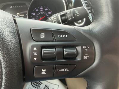 2018 Kia Sedona SXL   - Photo 30 - Terre Haute, IN 47804