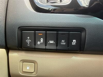 2018 Kia Sedona SXL   - Photo 33 - Terre Haute, IN 47804