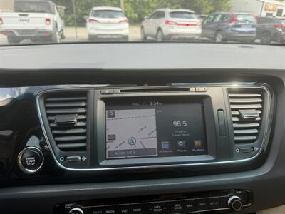 2018 Kia Sedona SXL   - Photo 34 - Terre Haute, IN 47804