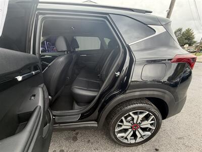 2021 Kia Seltos SX Turbo   - Photo 9 - Terre Haute, IN 47804