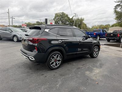 2021 Kia Seltos SX Turbo   - Photo 5 - Terre Haute, IN 47804