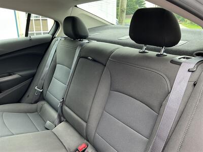 2017 Chevrolet Cruze LT Auto - Photo 13 - Terre Haute, IN 47804