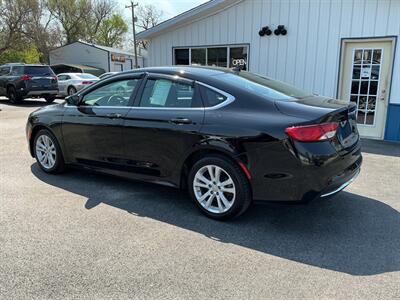 2016 Chrysler 200 Limited - Photo 2 - Terre Haute, IN 47804