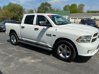 2014 RAM 1500 Express - Photo 5 - Terre Haute, IN 47804