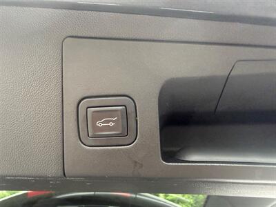 2018 Cadillac XT5 Luxury   - Photo 10 - Terre Haute, IN 47804