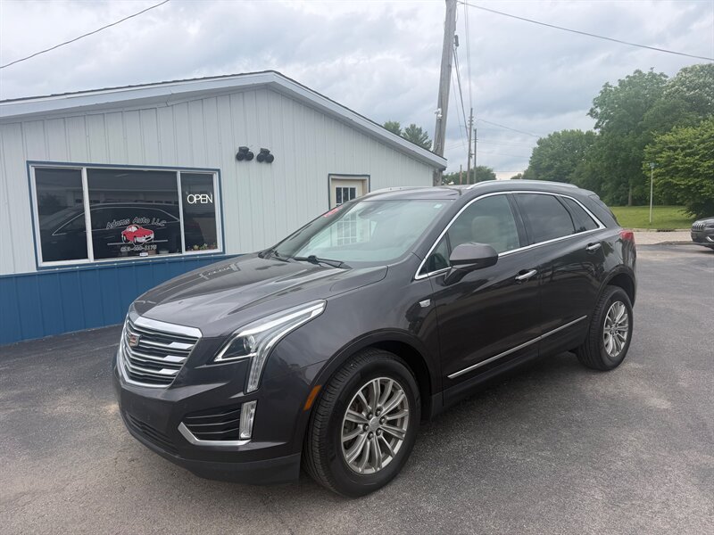 2018 Cadillac XT5 Luxury   - Photo 1 - Terre Haute, IN 47804