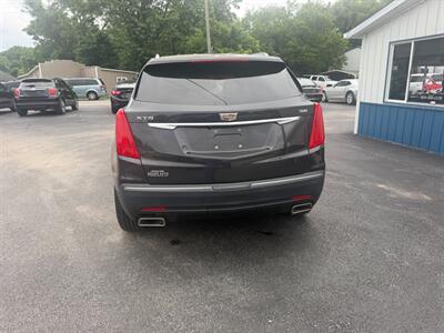 2018 Cadillac XT5 Luxury   - Photo 2 - Terre Haute, IN 47804