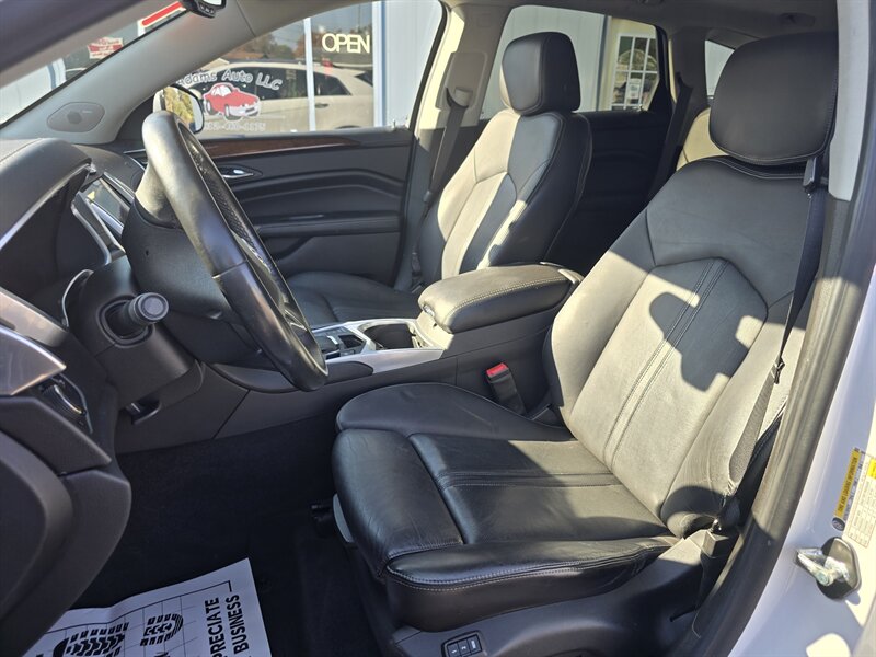 2013 Cadillac SRX Luxury Collection - Photo 17 - Terre Haute, IN 47804