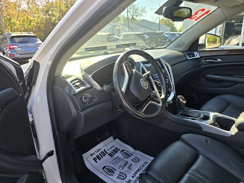 2013 Cadillac SRX Luxury Collection - Photo 16 - Terre Haute, IN 47804