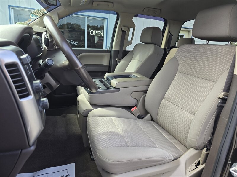 2018 Chevrolet Silverado 1500 LT Z71 - Photo 15 - Terre Haute, IN 47804