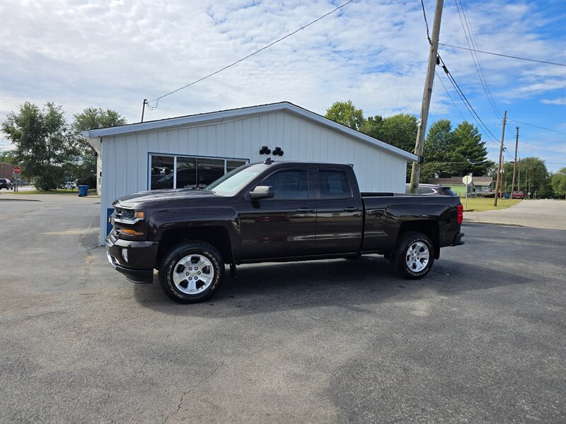 2018 Chevrolet Silverado 1500 LT Z71 - Photo 3 - Terre Haute, IN 47804