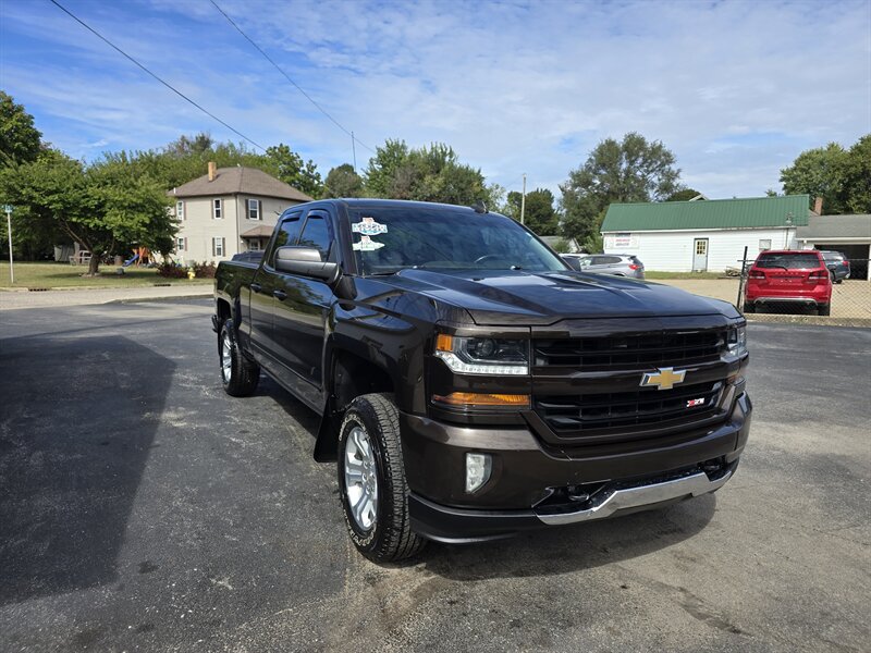 2018 Chevrolet Silverado 1500 LT Z71 - Photo 10 - Terre Haute, IN 47804