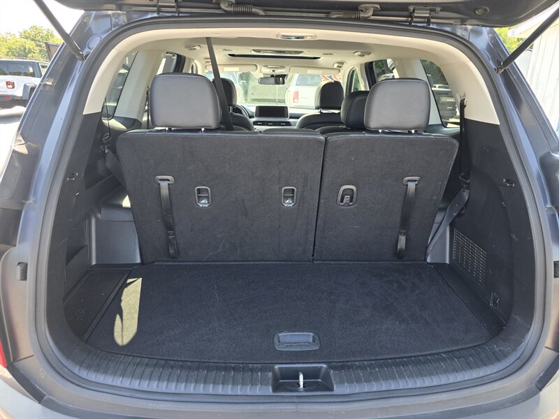 2022 Kia Telluride S - Photo 17 - Terre Haute, IN 47804