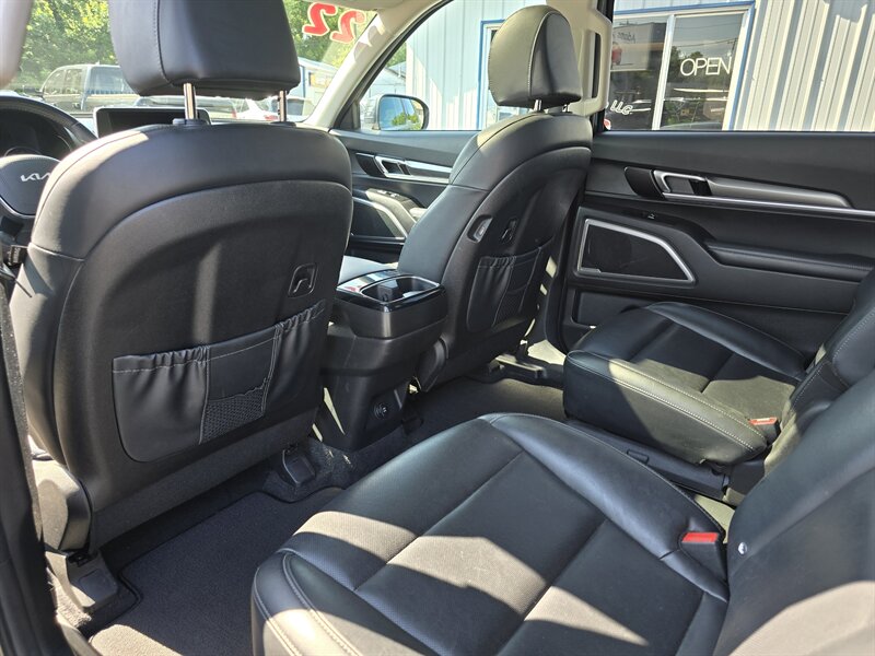 2022 Kia Telluride S - Photo 14 - Terre Haute, IN 47804