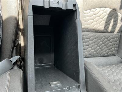 2020 Chevrolet Equinox LT   - Photo 31 - Terre Haute, IN 47804