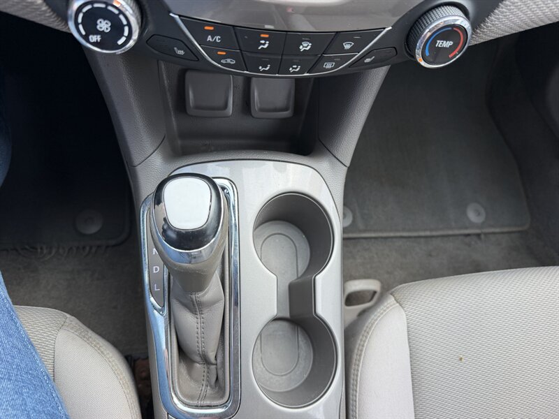 2017 Chevrolet Cruze LT Auto - Photo 27 - Terre Haute, IN 47804