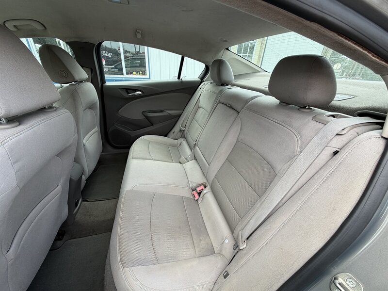 2017 Chevrolet Cruze LT Auto - Photo 16 - Terre Haute, IN 47804