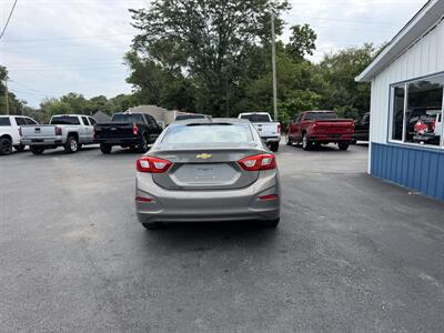 2017 Chevrolet Cruze LT Auto - Photo 4 - Terre Haute, IN 47804
