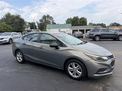 2017 Chevrolet Cruze LT Auto - Photo 6 - Terre Haute, IN 47804