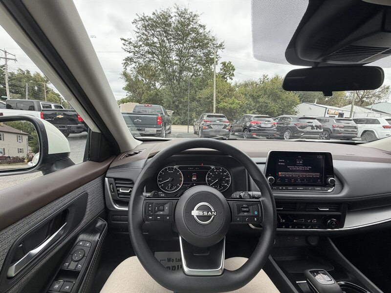 2023 Nissan Rogue SV - Photo 24 - Terre Haute, IN 47804