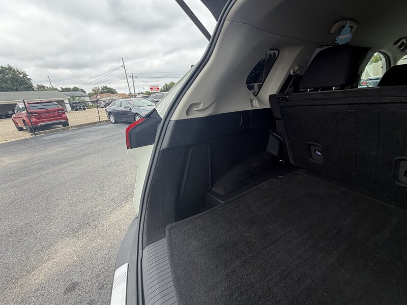 2023 Nissan Rogue SV - Photo 13 - Terre Haute, IN 47804