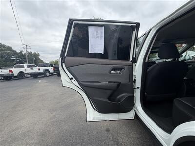 2023 Nissan Rogue SV - Photo 15 - Terre Haute, IN 47804