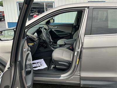 2017 Hyundai SANTA FE Sport 2.4L   - Photo 7 - Terre Haute, IN 47804