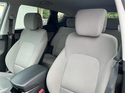 2017 Hyundai SANTA FE Sport 2.4L   - Photo 9 - Terre Haute, IN 47804