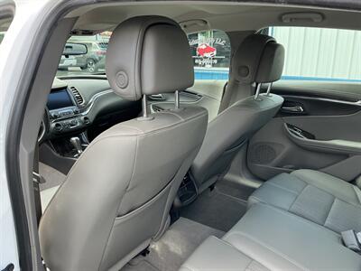 2014 Chevrolet Impala LT - Photo 11 - Terre Haute, IN 47804
