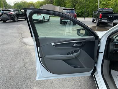 2014 Chevrolet Impala LT - Photo 13 - Terre Haute, IN 47804